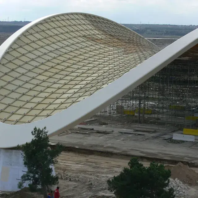 Construcción de la terminal del aeropuerto de Bakú